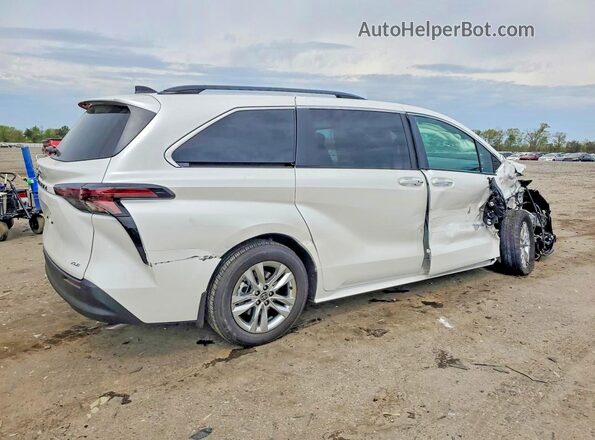 5TDYSKFC2TS251775 2026 TOYOTA SIENNA White 