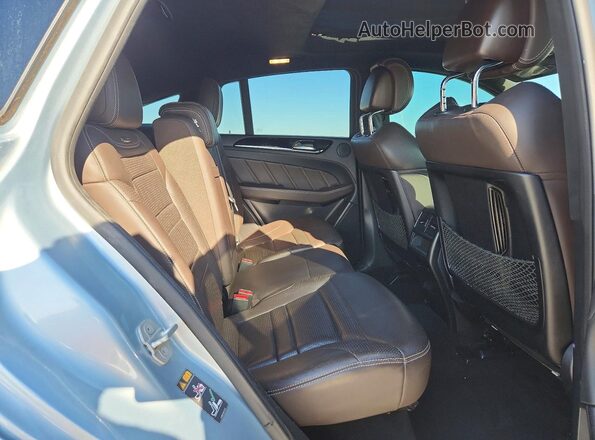4JGED7FBXJA096173 2018 MERCEDES-BENZ GLE Silver Vista del compartimento del motor