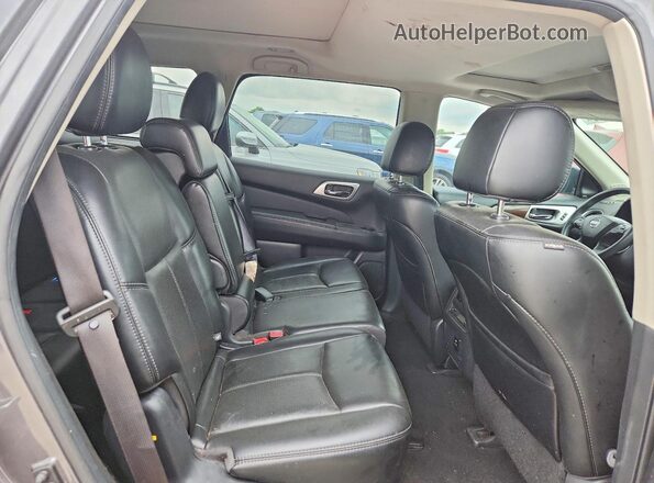 5N1DR2MN4HC628223 2017 NISSAN PATHFINDER Silver 