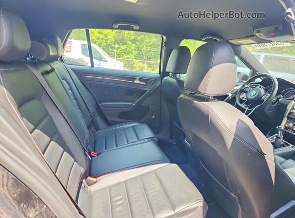 WVWWF7AU4HW155145 2017 VOLKSWAGEN GOLF Black Vista interior trasera