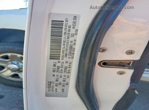 3C6UR5HJ5HG668019 2017 RAM 2500 White VIN կոդի պիտակի տեսք