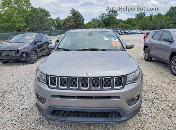 3C4NJCBB6JT286542 2018 JEEP COMPASS Silver Вид ззаду