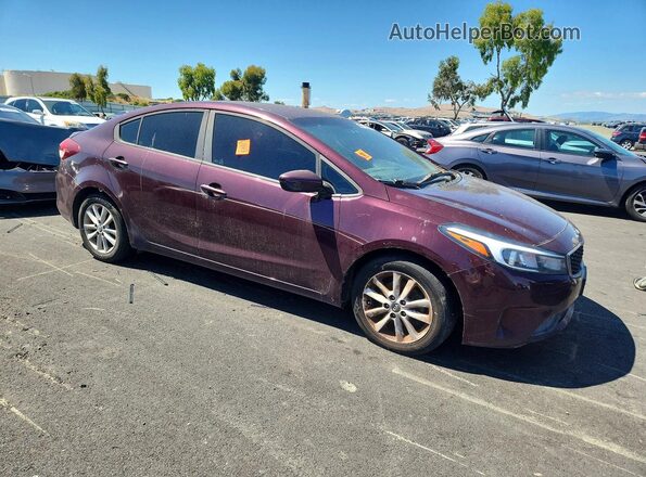 3KPFL4A75HE147003 2017 KIA FORTE Maroon Front view