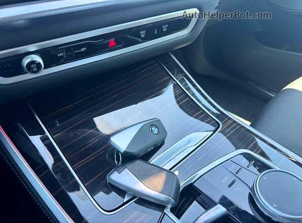 5UX13EU02S9X86691 2025 BMW X5 Серый Вид задних сидений