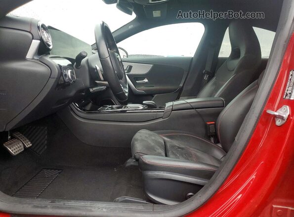 W1K5J4GB0MN211005 2021 MERCEDES-BENZ CLA-CLASS Red Вид салону спереду