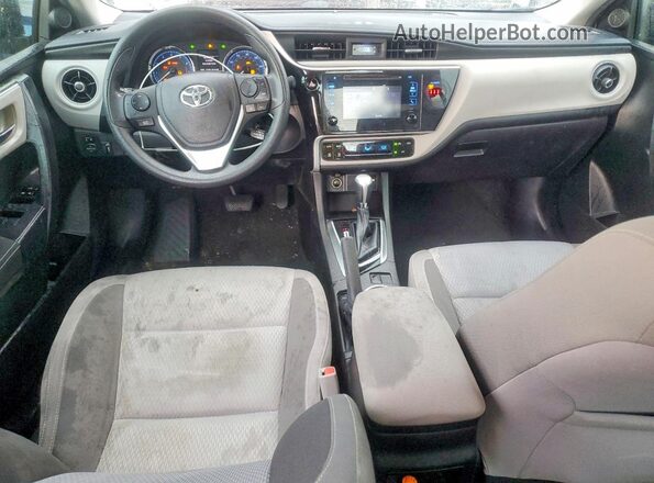 5YFBURHE0JP800547 2018 TOYOTA COROLLA Charcoal Սարքավորումների վահանակի տեսք