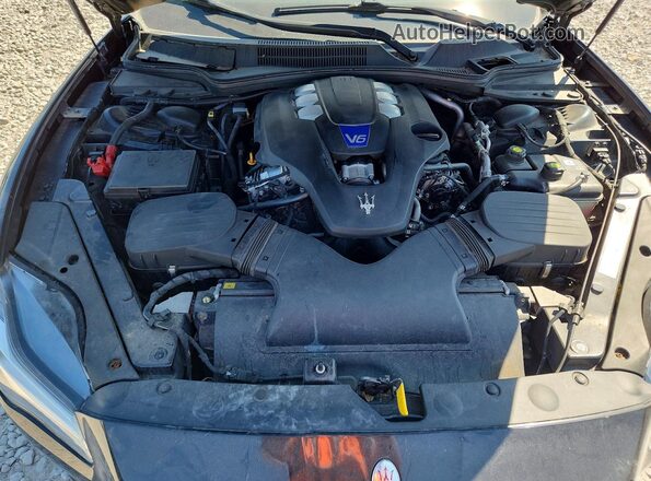 ZAM56YRL6J1260006 2018 MASERATI QUATTROPOR Black Widok komory silnika