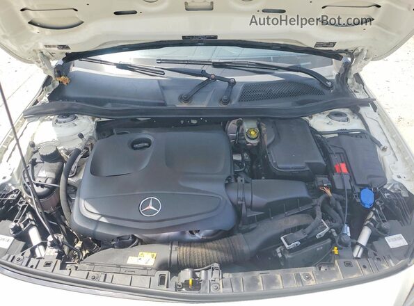 WDCTG4GB5JJ464169 2018 MERCEDES-BENZ GLA Белый 
