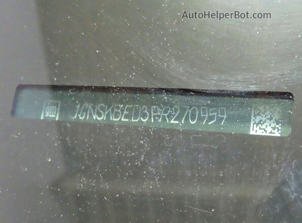 1GNSKBED3PR270959 2023 CHEVROLET SUBURBAN Blue Vista interior trasera
