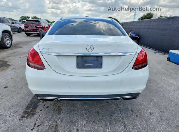 W1KWF8DB6MR612438 2021 MERCEDES-BENZ C Белый Вид салона спереди