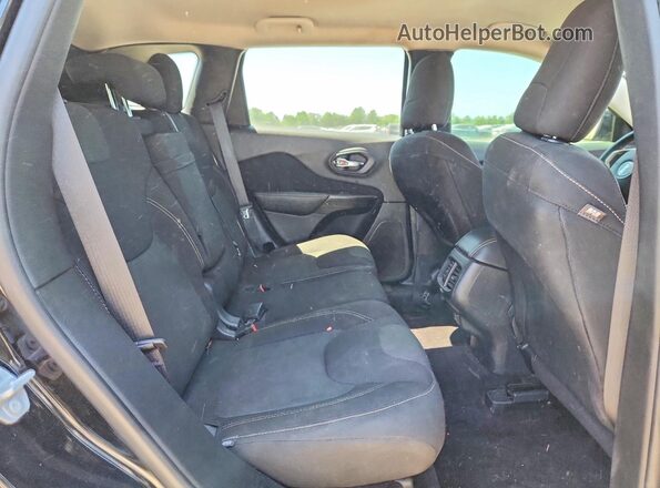 1C4PJLCB5HW540382 2017 JEEP CHEROKEE Черный Вид подкапотного пространства