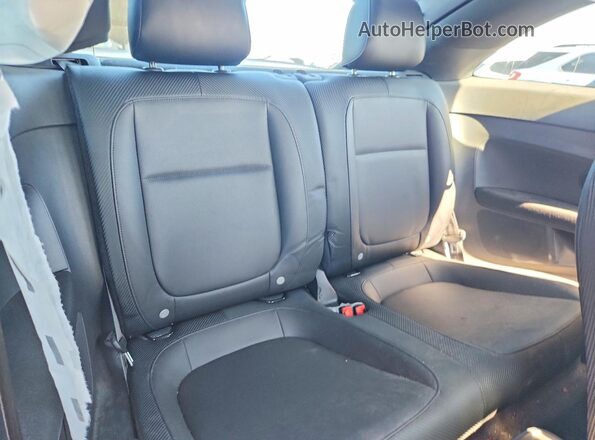 3VWFD7AT0JM709944 2018 VOLKSWAGEN BEETLE White 
