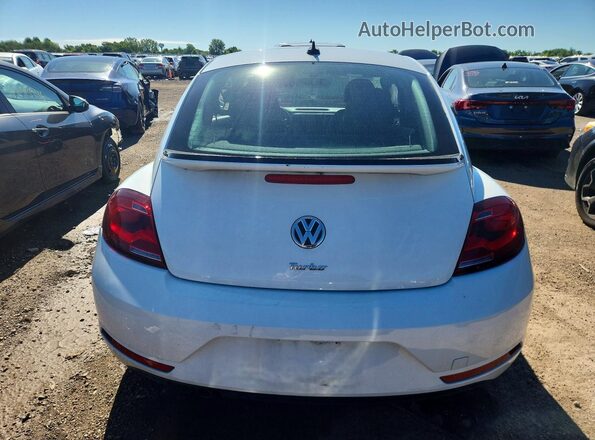 3VWFD7AT0JM709944 2018 VOLKSWAGEN BEETLE White 