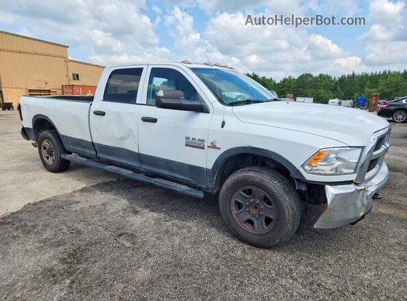 3C6UR4HL4JG104895 2018 RAM 2500 Белый Вид спереди