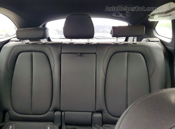 WBXHT3C31J5L25930 2018 BMW X1 Blue Widok wnętrza z tyłu