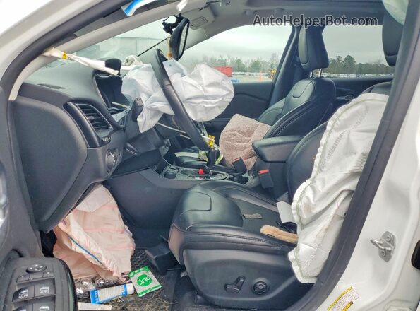 1C4PJMLX3KD307105 2019 JEEP CHEROKEE White წინა პანელის ხედი