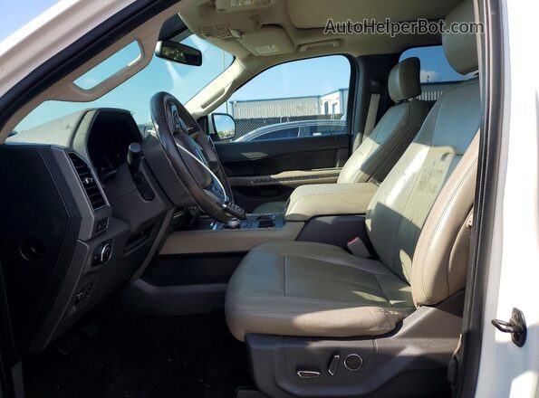 1FMJK1HT0KEA21418 2019 FORD EXPEDITION Белый Вид панели приборов