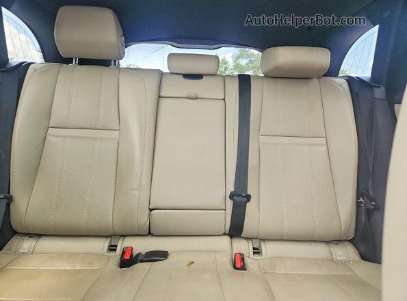 SALYL2RX5JA752108 2018 LAND ROVER RANGE Gray Rear interior view