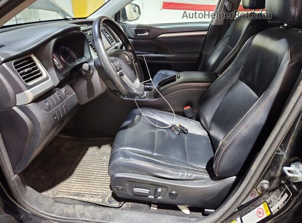 5TDJGRFH2HS020681 2017 TOYOTA HIGHLANDER Black Vista del salpicadero