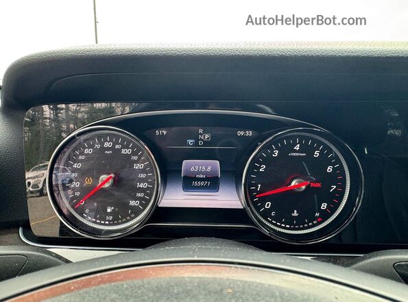 WDDZF4KBXHA066742 2017 MERCEDES-BENZ E-CLASS Gray ხელსაწყოთა პანელის ხედი