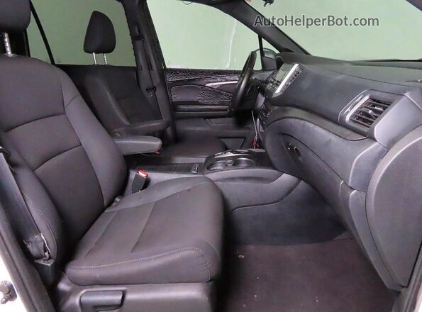 5FNYF7H23KB004550 2019 HONDA PASSPORT White Հետևի տեսք