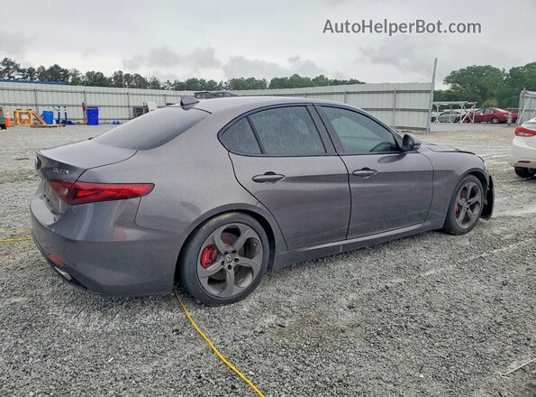 ZARFAEBN8J7566273 2018 ALFA ROMEO GIULIA Gray 