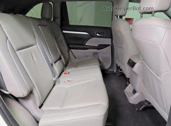 5TDKZRFH2KS562546 2019 TOYOTA HIGHLANDER White Вид салону спереду