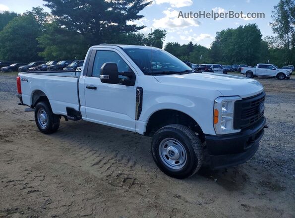 1FTBF2BA0PED83301 2023 FORD F250 White Front view