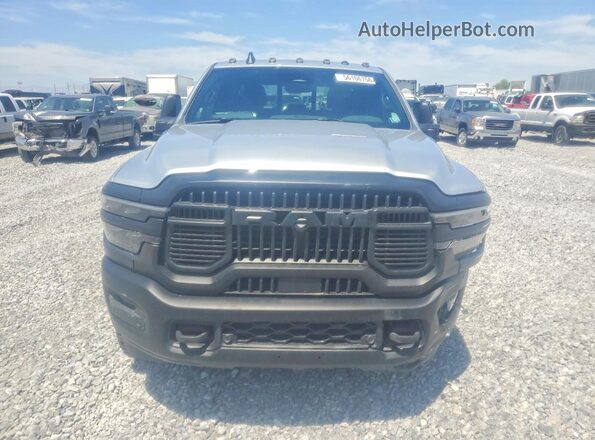 3C63R5EL5TG162569 2026 RAM 2500 Silver უკანა ხედი