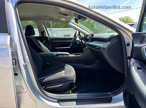 KMHL64JAXSA454842 2025 HYUNDAI SONATA Silver Front interior view