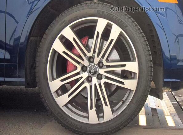 WA1C4AFY4J2088801 2018 AUDI SQ5 Blue Вид підкапотного простору