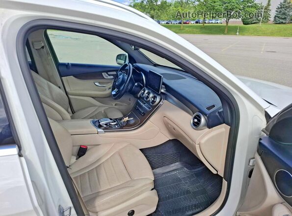 WDC0G4KB9KV141943 2019 MERCEDES-BENZ GLC-CLASS White Հետևի տեսք