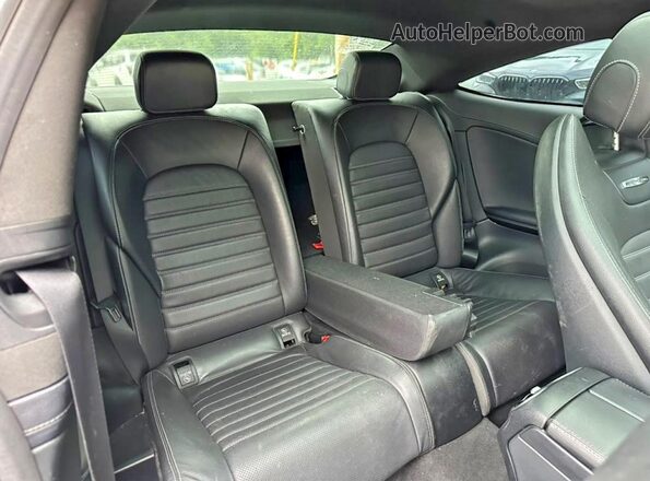 WDDWJ6EB1JF706144 2018 MERCEDES-BENZ C Black უკანა სავარძლების ხედი
