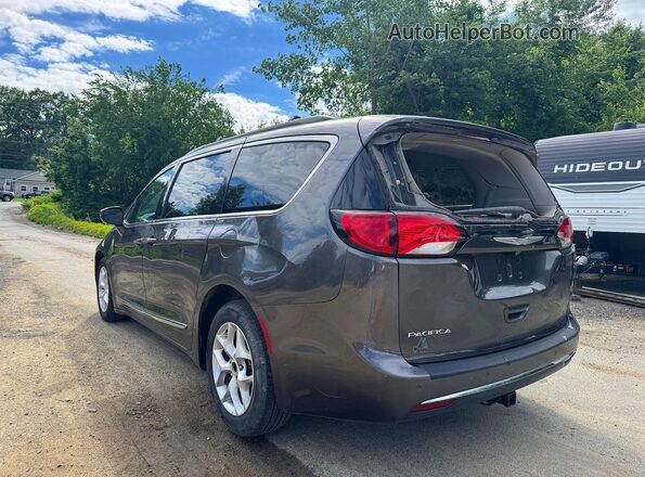 2C4RC1BG8HR803588 2017 CHRYSLER PACIFICA Gray 