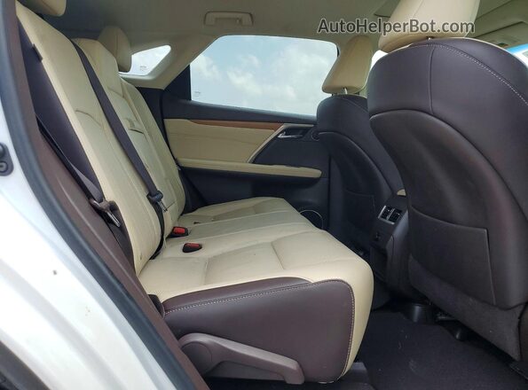 2T2ZZMCA3JC108964 2018 LEXUS RX White Widok wnętrza z tyłu
