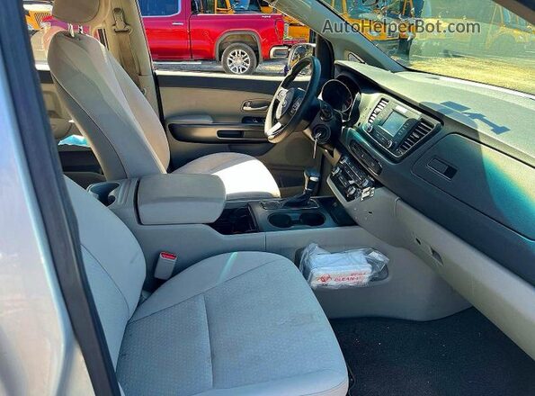 KNDMA5C12J6400723 2018 KIA SEDONA Gray Դիմացի տեսք