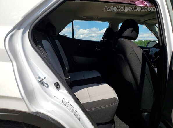 KMHRC8A33TU436016 2026 HYUNDAI VENUE White ძრავის განყოფილების ხედი