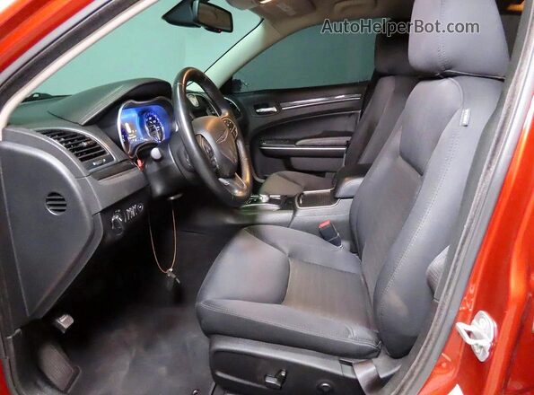 2C3CCAAGXMH609365 2021 CHRYSLER 300 Оранжевый Вид задних сидений