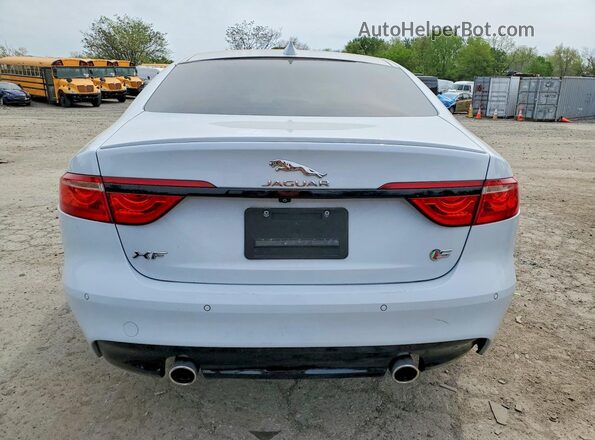 SAJBG4BV8GCY06179 2016 JAGUAR XF Белый Вид салона спереди