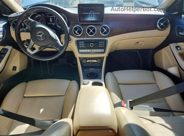 WDCTG4GB5KJ547313 2019 MERCEDES-BENZ GLA Белый Вид щитка приборов