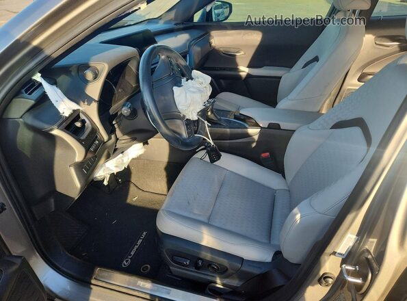 JTHX3JBH2N2053677 2022 LEXUS UX Серебряный Вид салона спереди