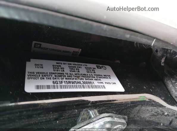 6G3F15RW5HL300951 2017 CHEVROLET SS Black Widok komory silnika