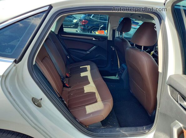 1VWBA7A31NC006612 2022 VOLKSWAGEN PASSAT White 
