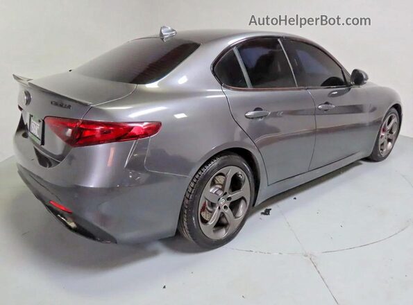 ZARFAEBNXJ7592504 2018 ALFA ROMEO GIULIA Gray Delantero derecho