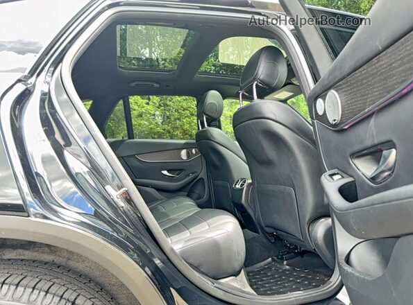 WDC0G8EB6LF704414 2020 MERCEDES-BENZ GLC-CLASS Black წინა სალონის ხედი