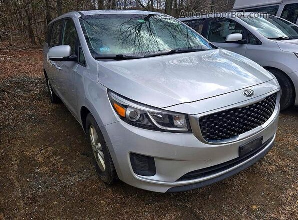 KNDMA5C17J6400720 2018 KIA SEDONA Silver 