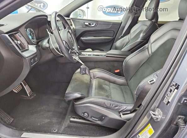 YV4A22RM6K1351487 2019 VOLVO XC60 Gray წინა პანელის ხედი