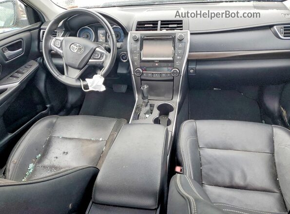 4T1BF1FKXHU675733 2017 TOYOTA CAMRY Серебряный Вид щитка приборов
