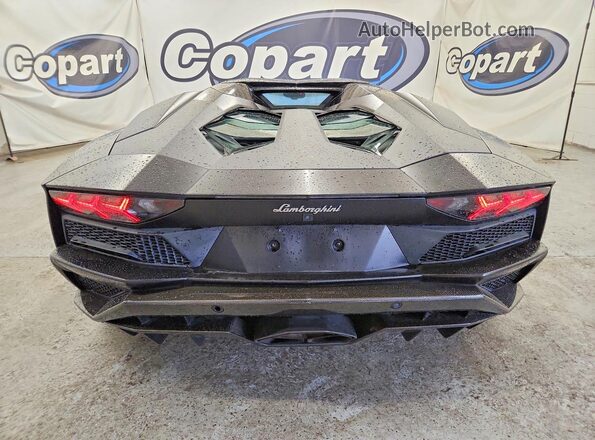 ZHWUV4ZD0JLA07069 2018 LAMBORGHINI AVENTADOR Черный Вид салона спереди