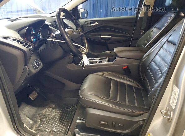 1FMCU9J99HUB85457 2017 FORD ESCAPE Silver Widok deski rozdzielczej
